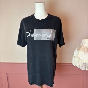 y2k streetwear diamond supply co black shirt

sz medium
black